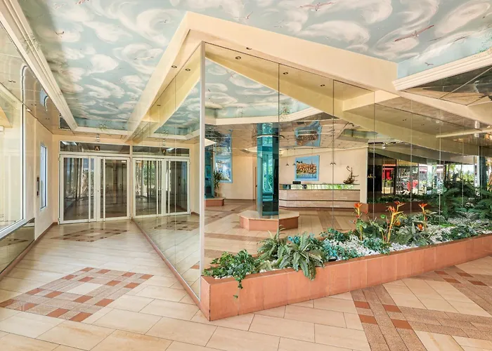 Victoria マントン